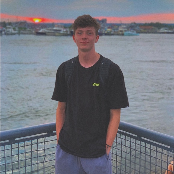 Meet your Posher, Travis - Picture 1 of 1